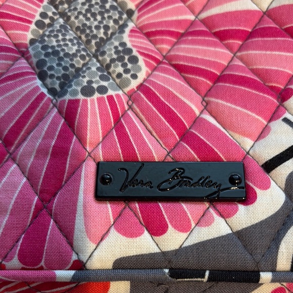 Vera Bradley Pink and Gray Floral laptop bag - Picture 2 of 6